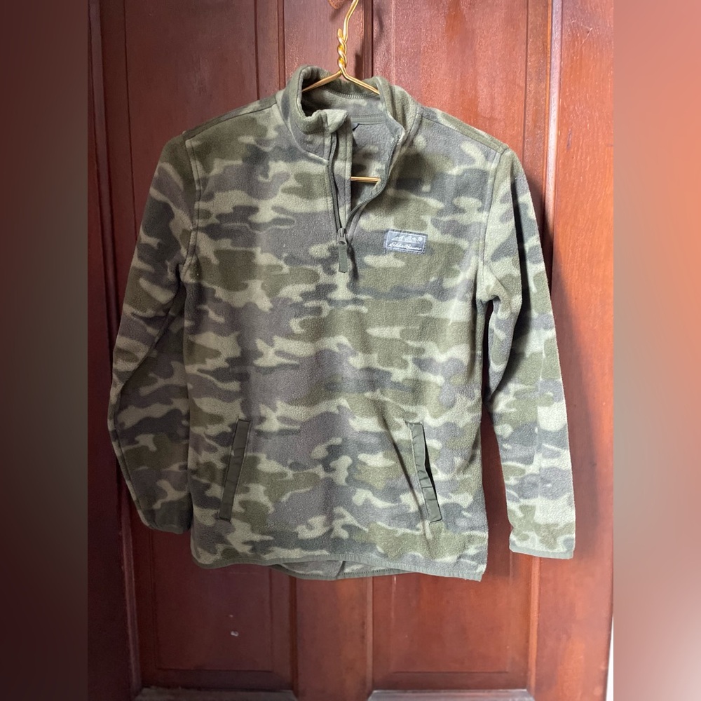 Eddie Bauer boys medium 10-12 green camouflage fleece pullover sweater